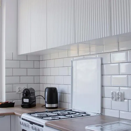 Q 10 Apartments, Sloneczny Appartement